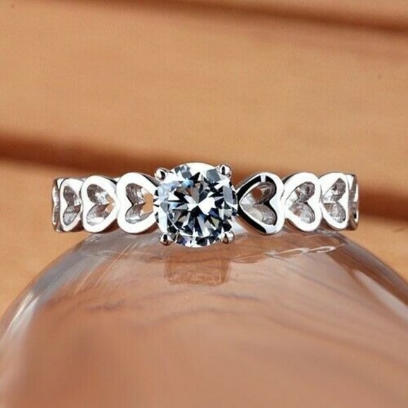 😍Lovely Anillos Hollow Heart Round Cut Moissanite Eternity Ring for Women, K770 - Picture 1 of 10